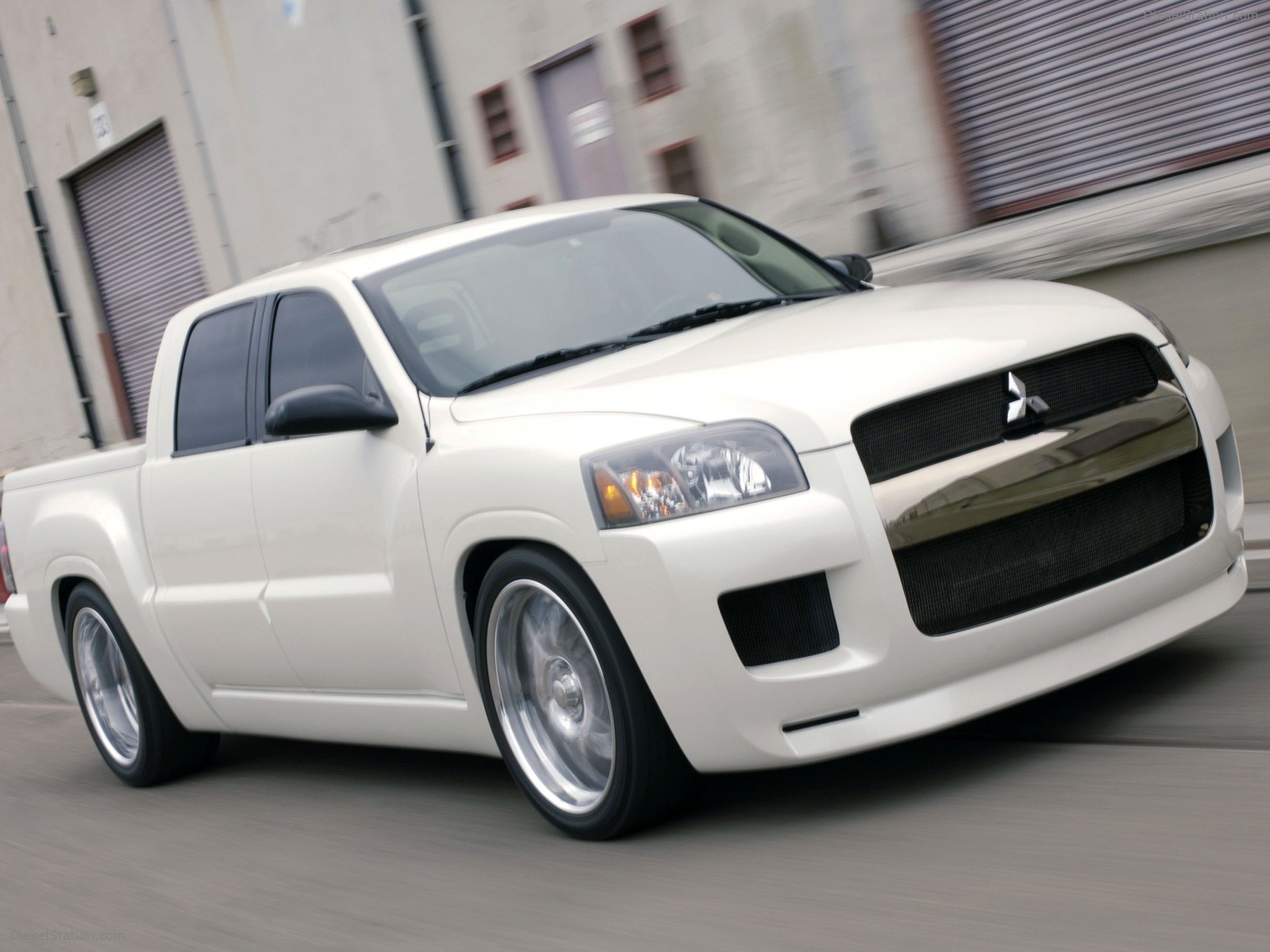Mitsubishi Street Raider Concept